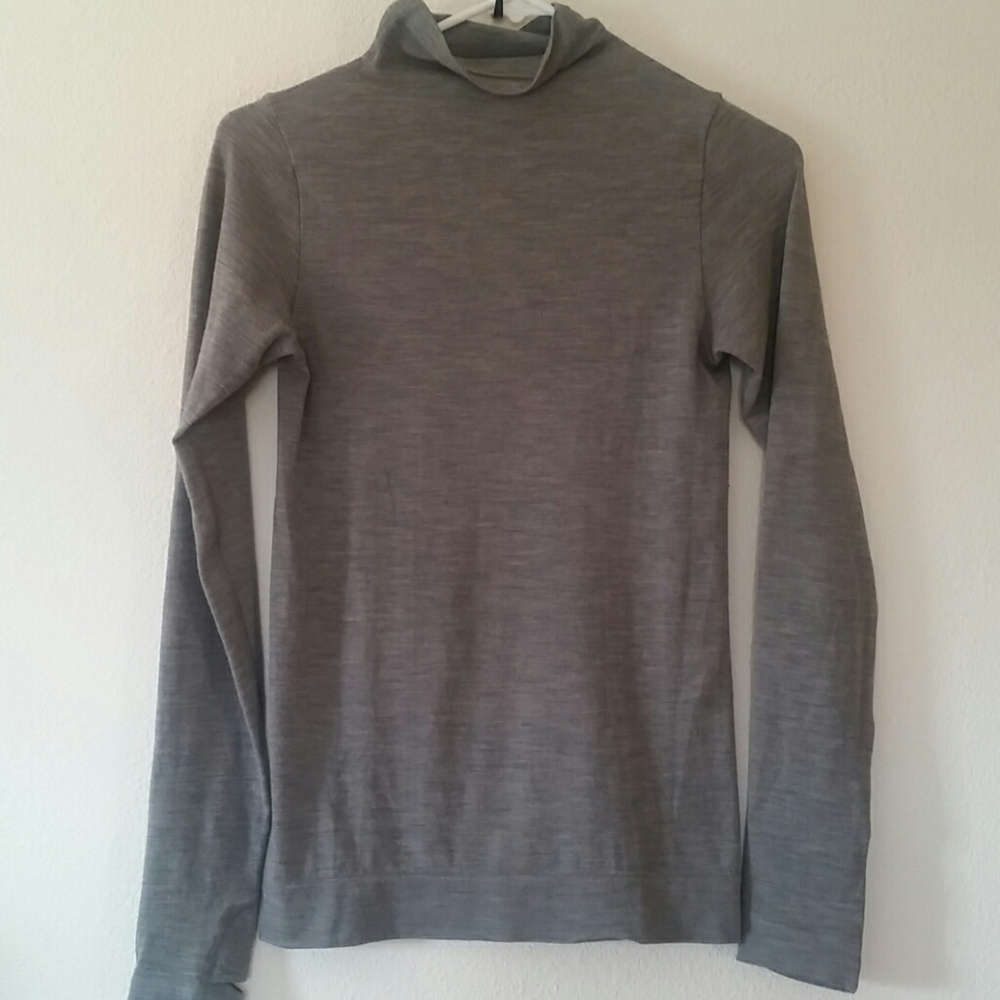 Athleta turtle neck